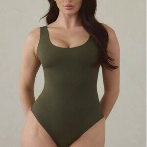 Pinsy Scoop Tank Hourglass Shapewear Thong Bodysuit - XL Long - Forest Green